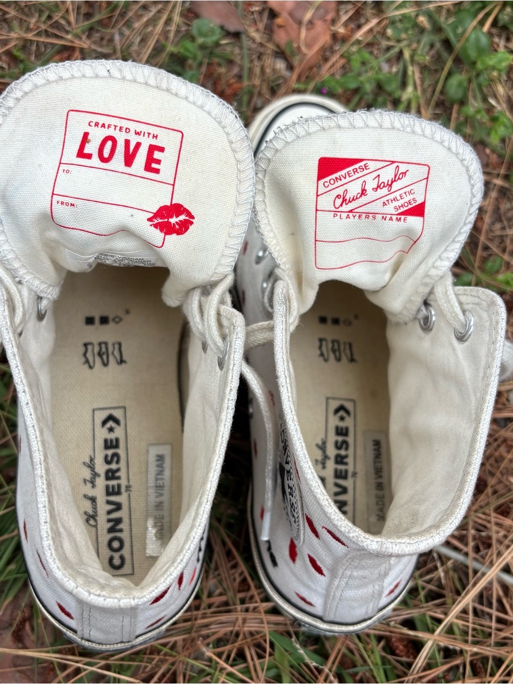 Converse Limited Edition White High-Top Canvas Sneakers With Red Lip Print - Picture 11 of 12